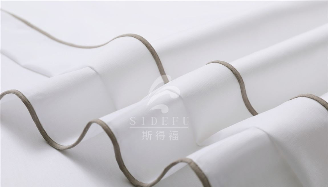 Hotel Double Lines Embroidery Duvet Cover